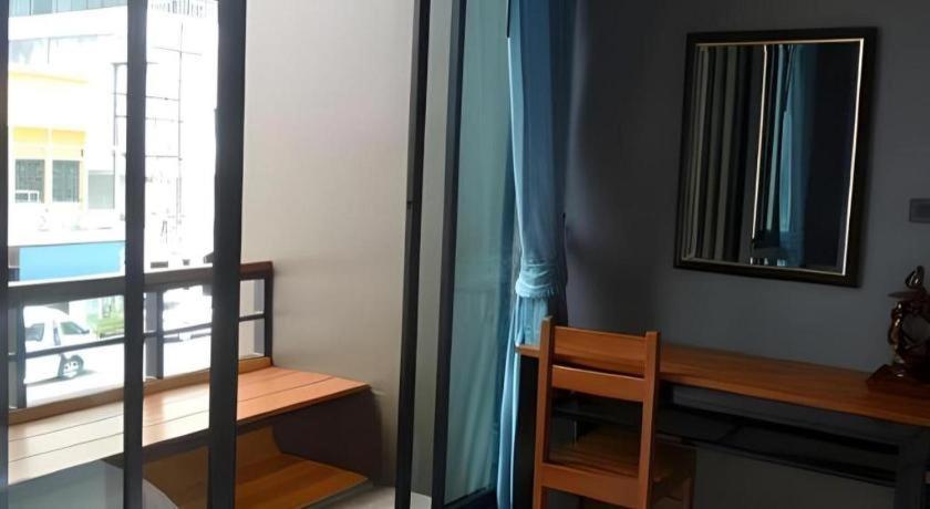 Chomtrang Hotel Buitenkant foto